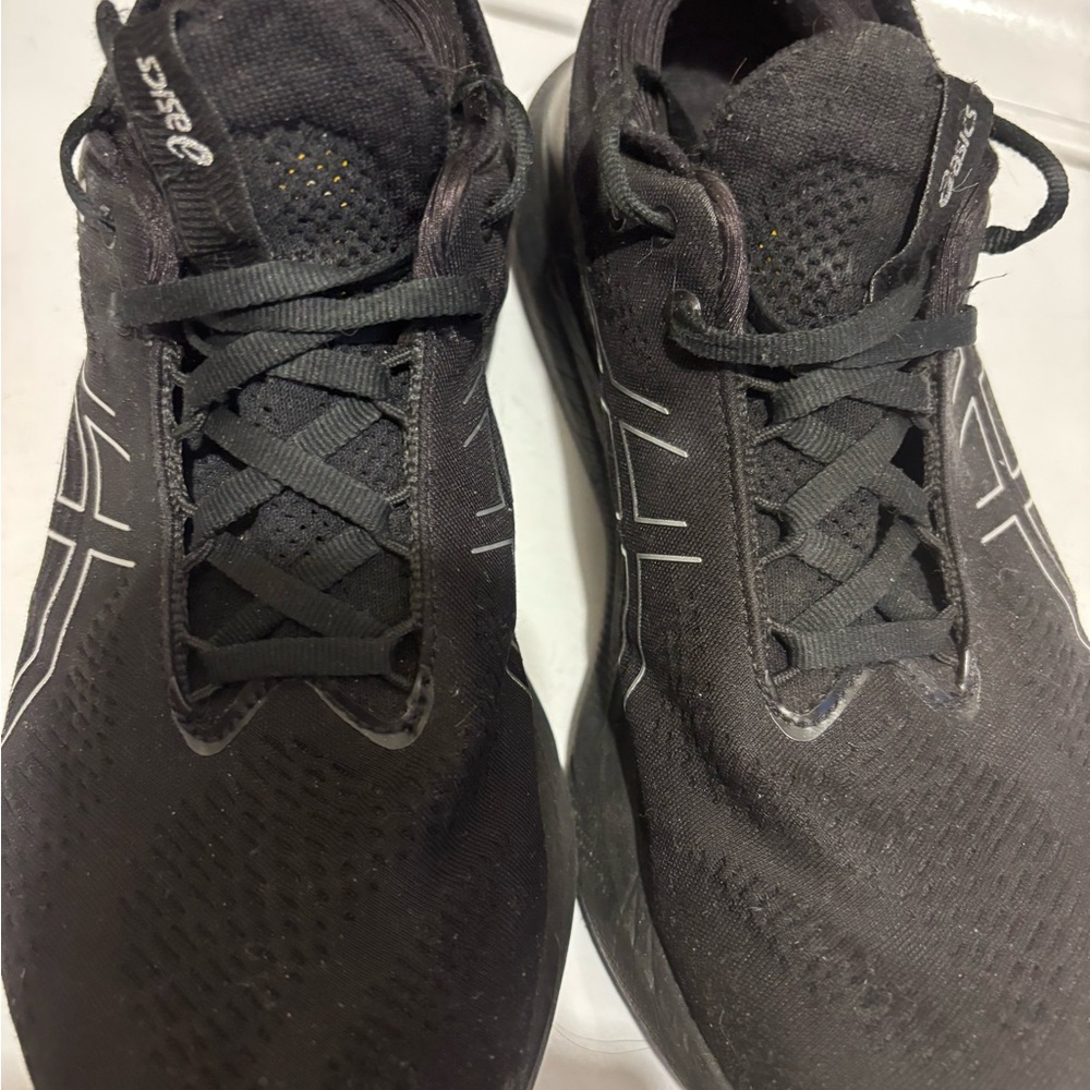 Asics Black Gel Nimbus 25